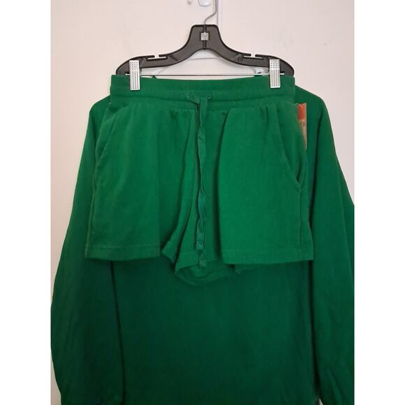 Colsie Womens 2 Piece Green pajamas Sweatshirt And Shorts Size XS - Picture 3 of 9